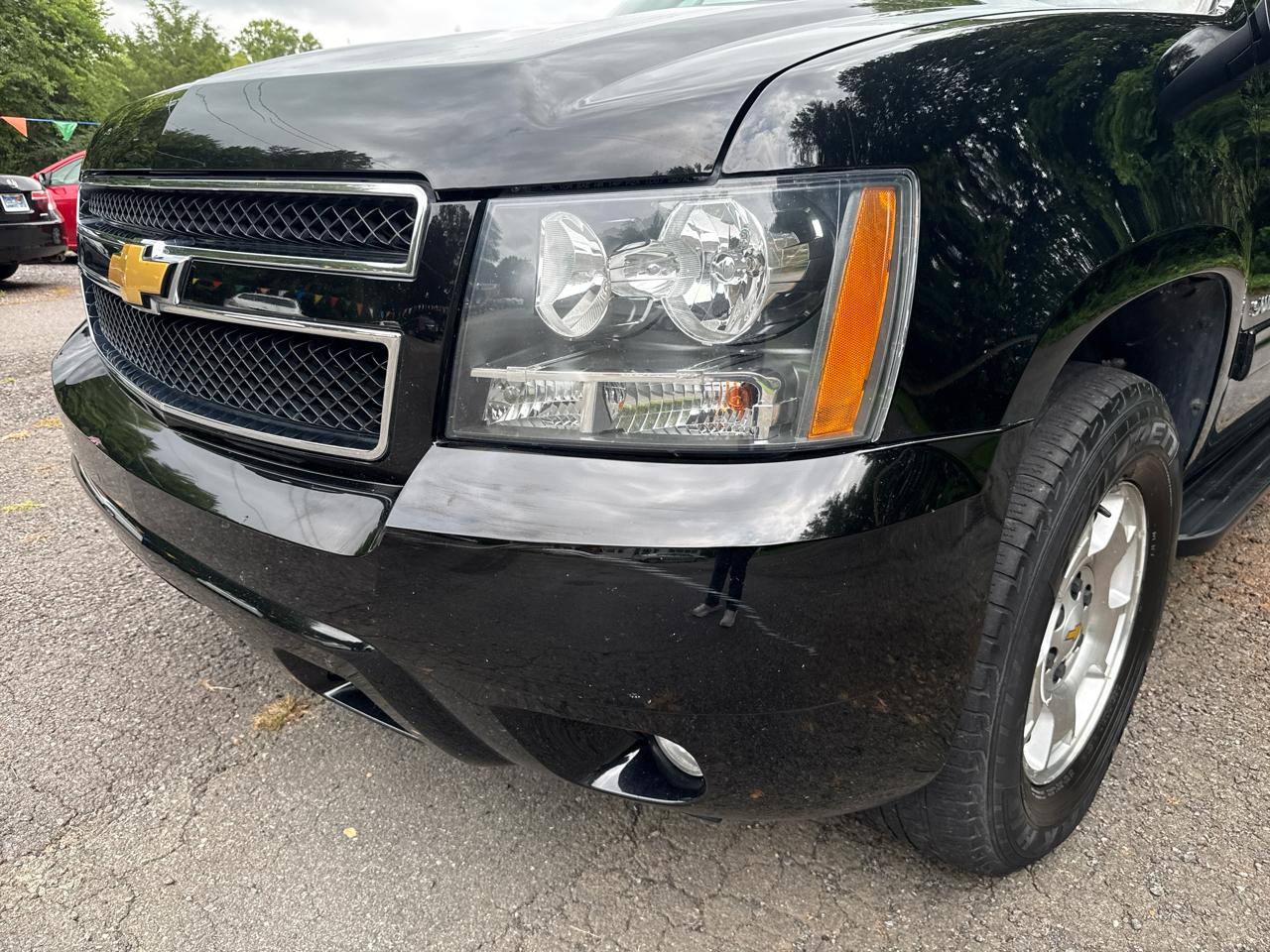 Chevrolet Suburban LT 2013