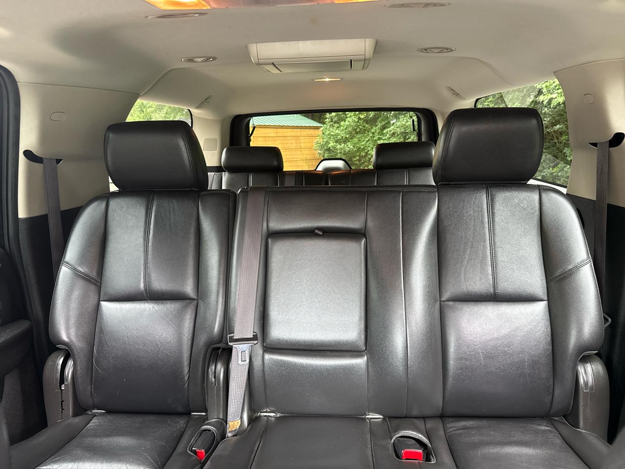 Chevrolet Suburban LT 2013