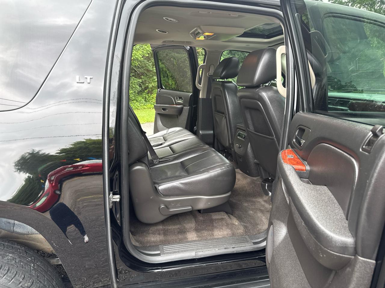 Chevrolet Suburban LT 2013