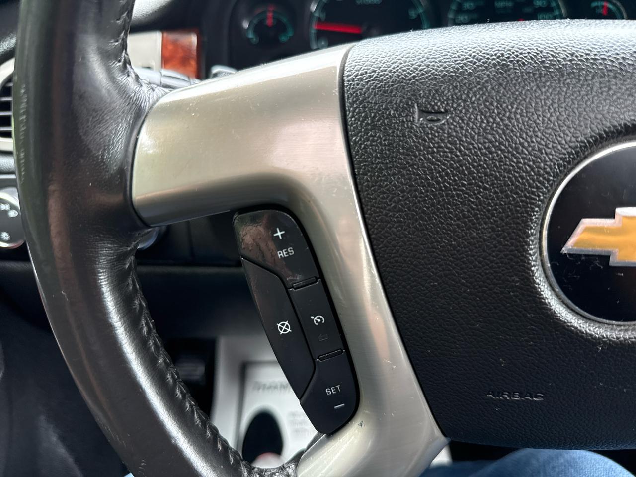 Chevrolet Suburban LT 2013