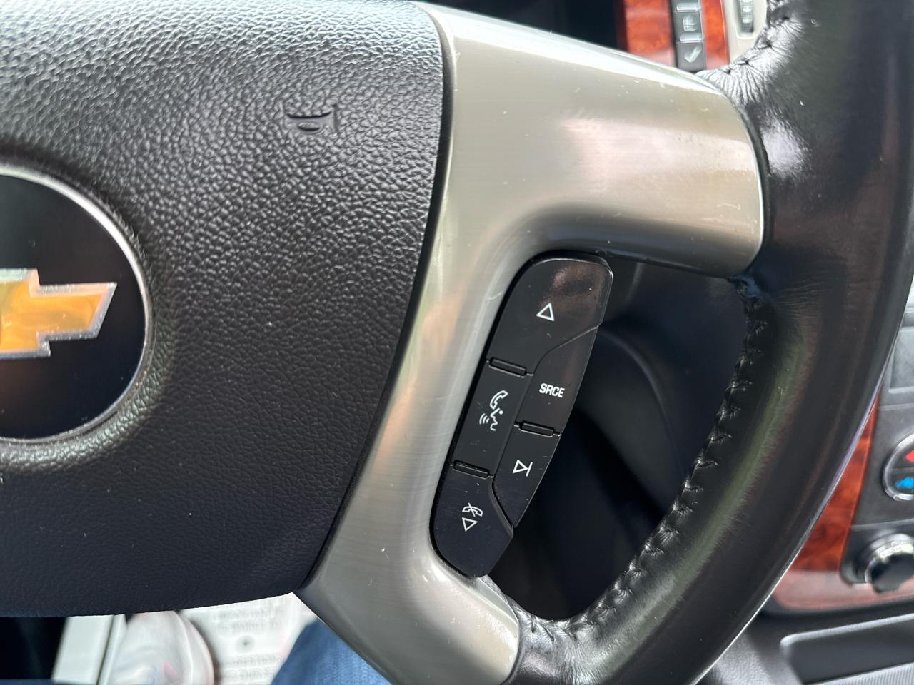 Chevrolet Suburban LT 2013