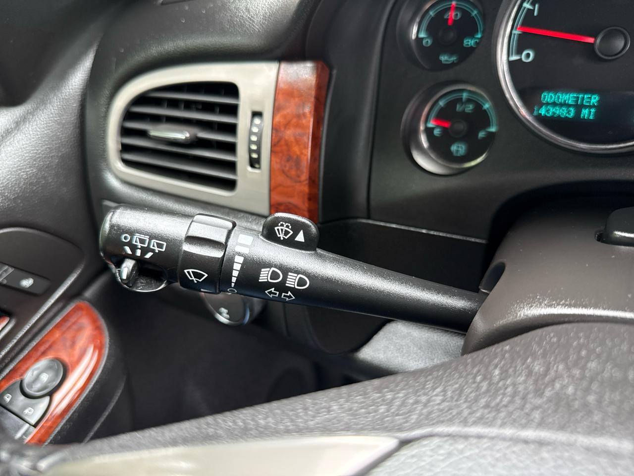 Chevrolet Suburban LT 2013