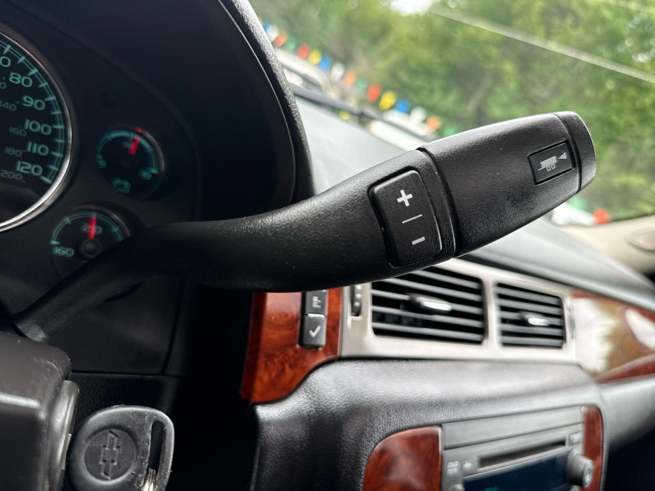 Chevrolet Suburban LT 2013