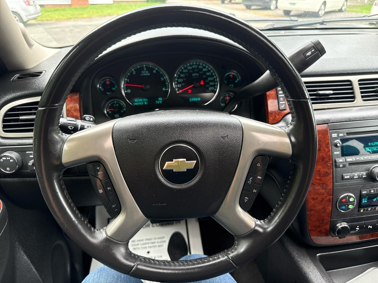 Chevrolet Suburban LT 2013