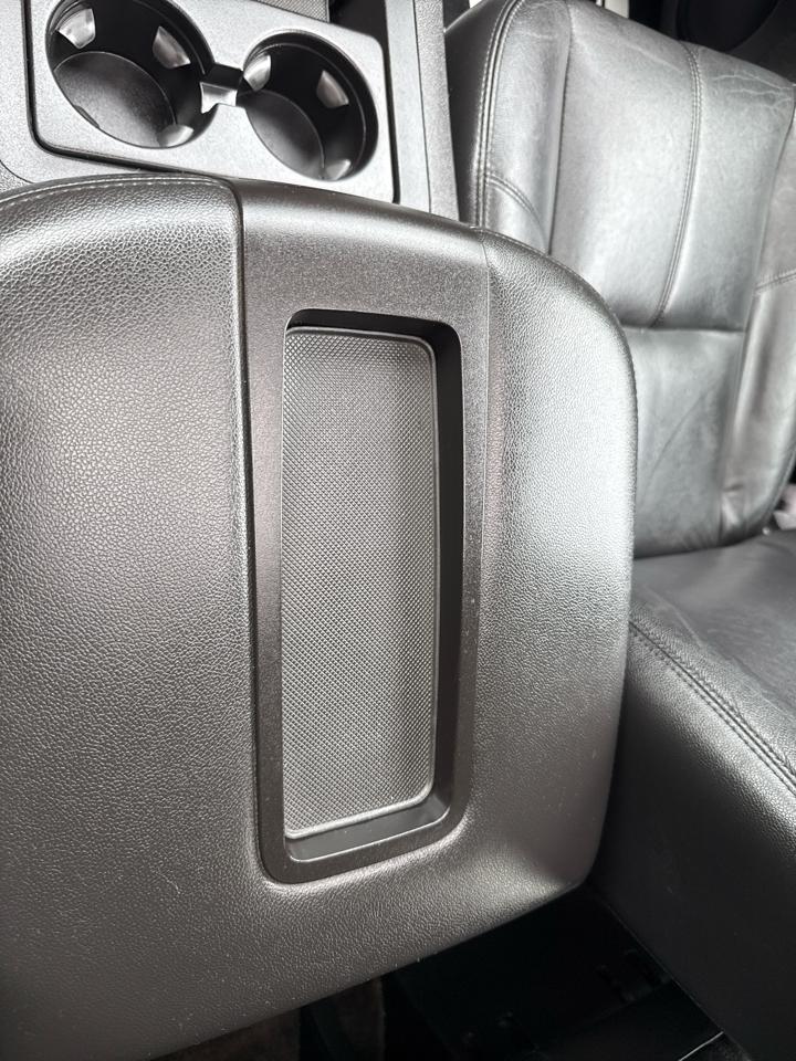 Chevrolet Suburban LT 2013