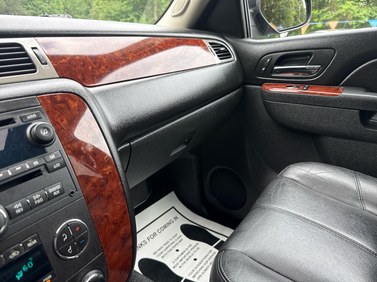Chevrolet Suburban LT 2013