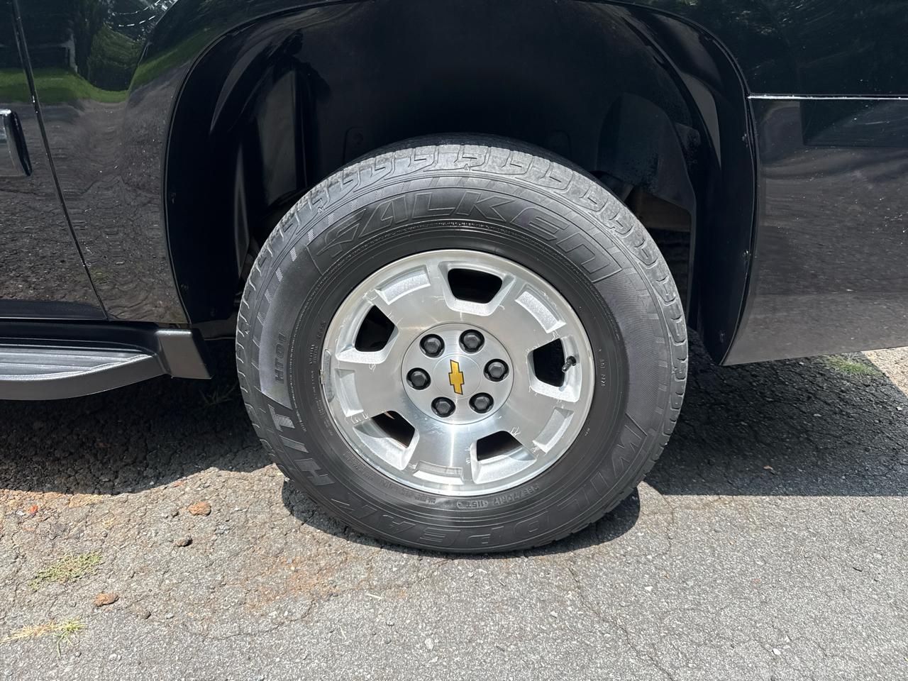 Chevrolet Suburban LT 2013