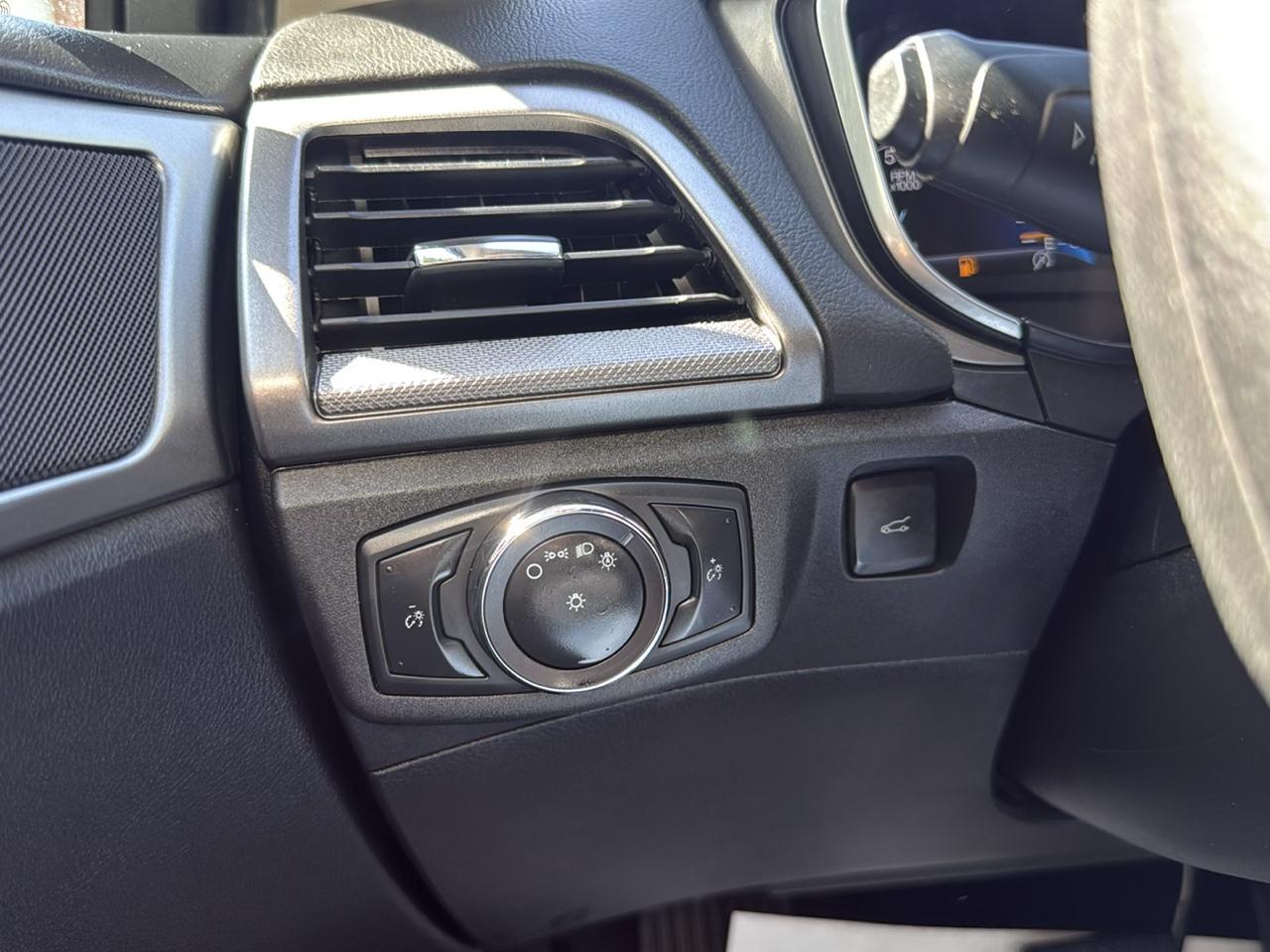 Ford Fusion SE 2019