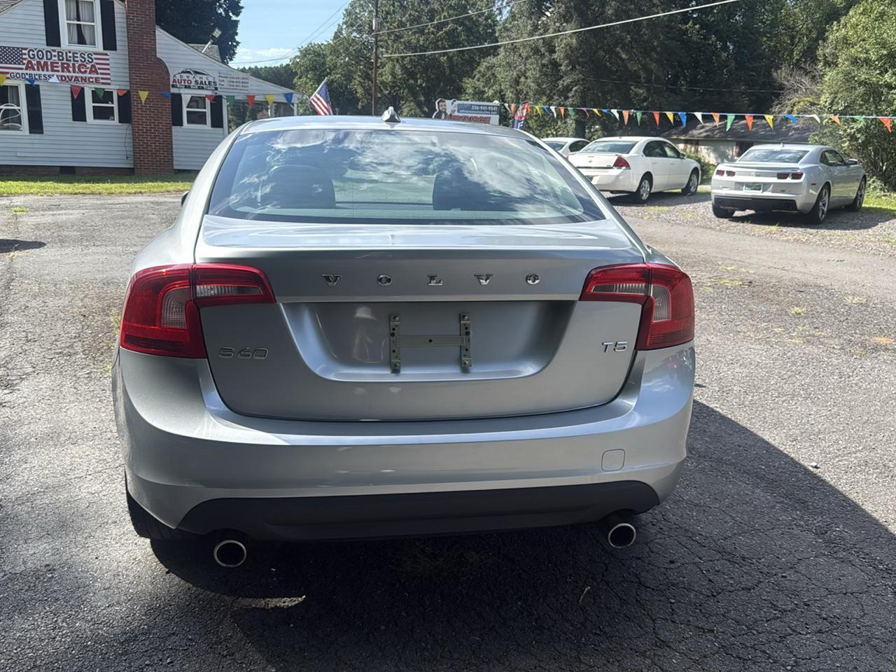 Volvo S60 FWD 4dr Sdn T5 2013