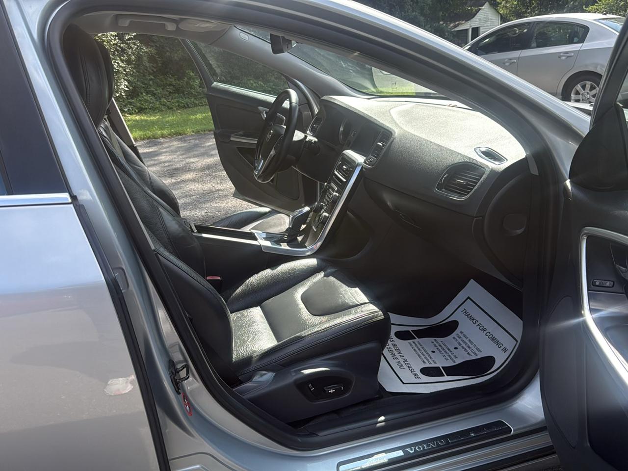 Volvo S60 FWD 4dr Sdn T5 2013