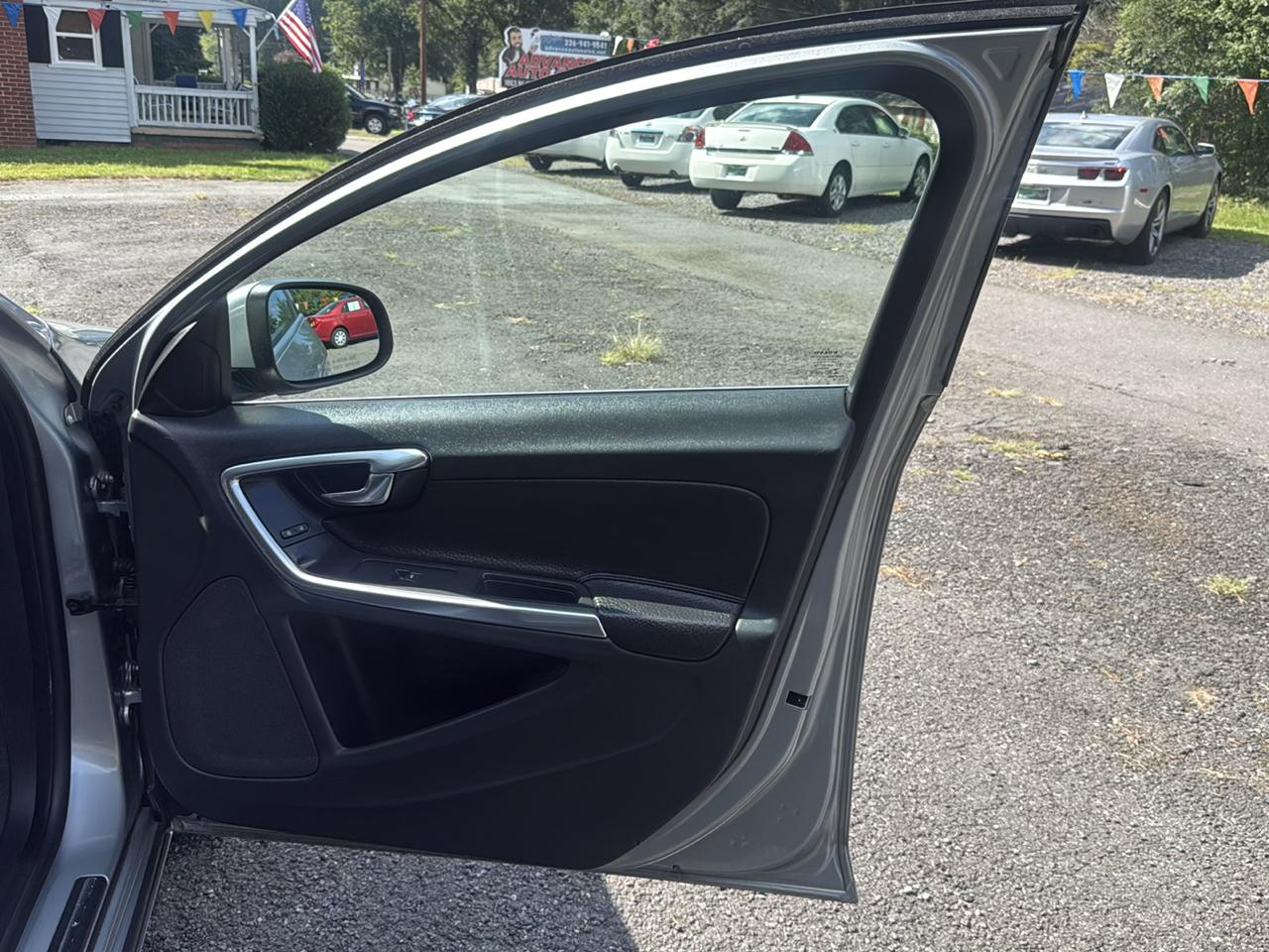 Volvo S60 FWD 4dr Sdn T5 2013