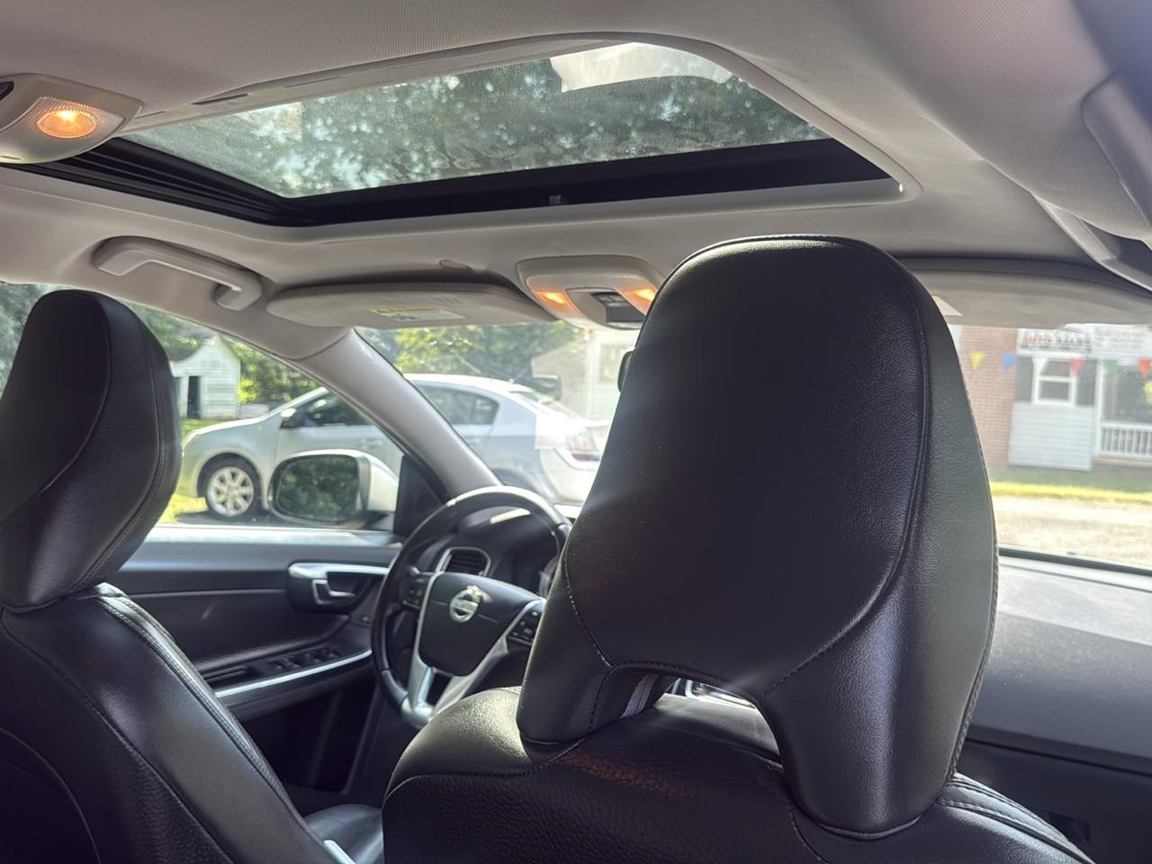 Volvo S60 FWD 4dr Sdn T5 2013
