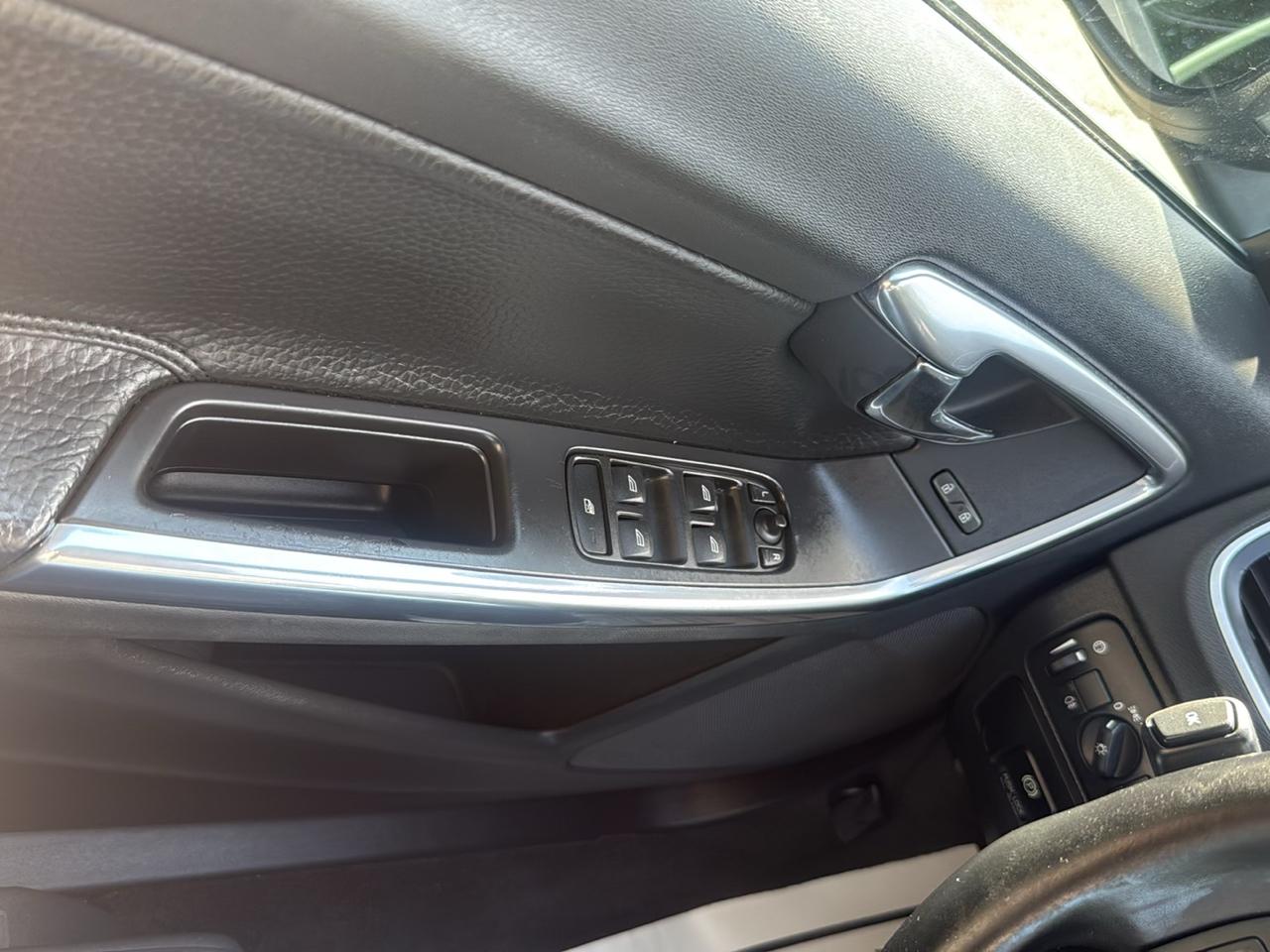 Volvo S60 FWD 4dr Sdn T5 2013