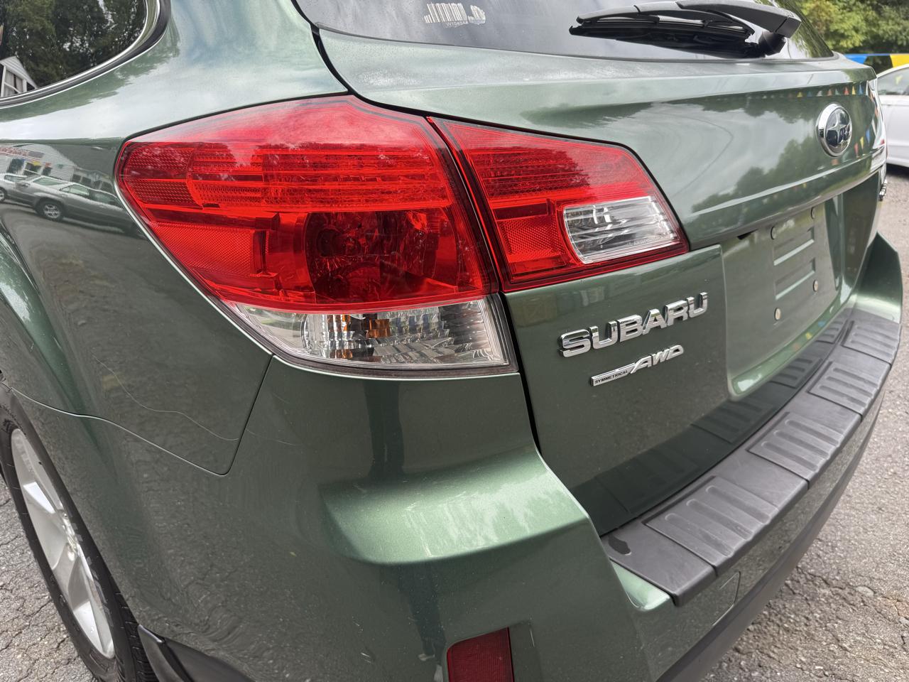 Subaru Outback 2.5i Limited 2013