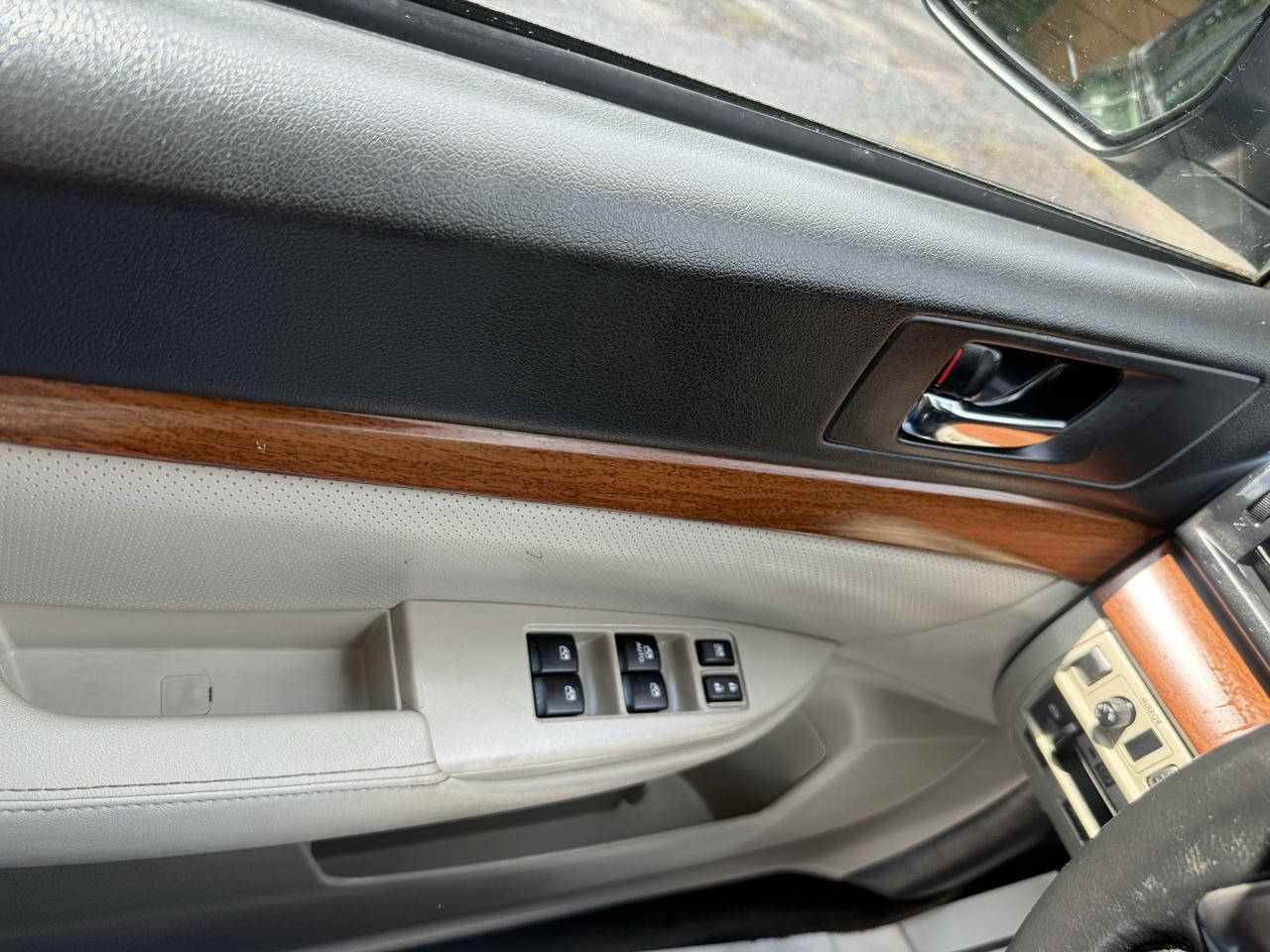 Subaru Outback 2.5i Limited 2013