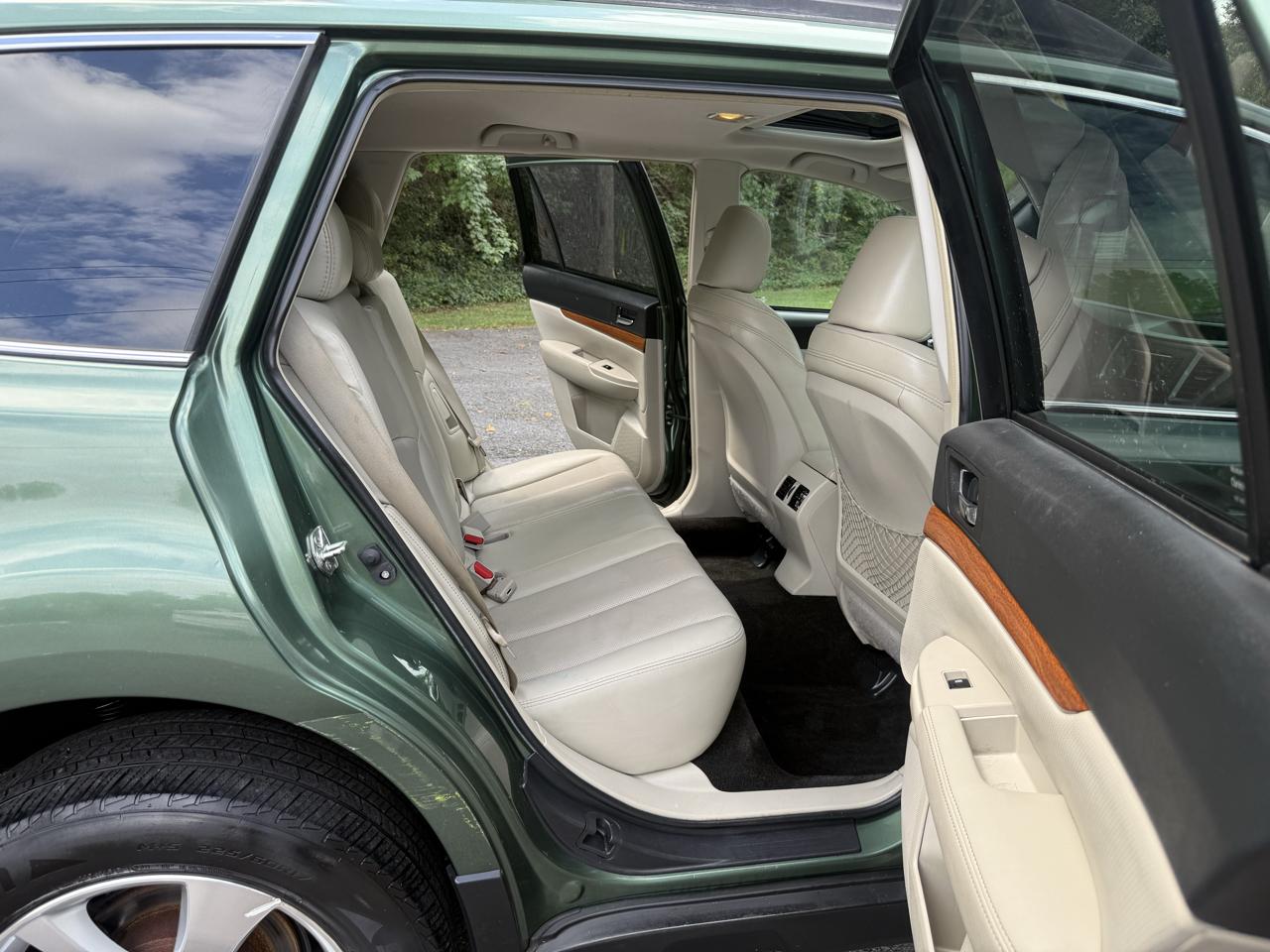 Subaru Outback 2.5i Limited 2013