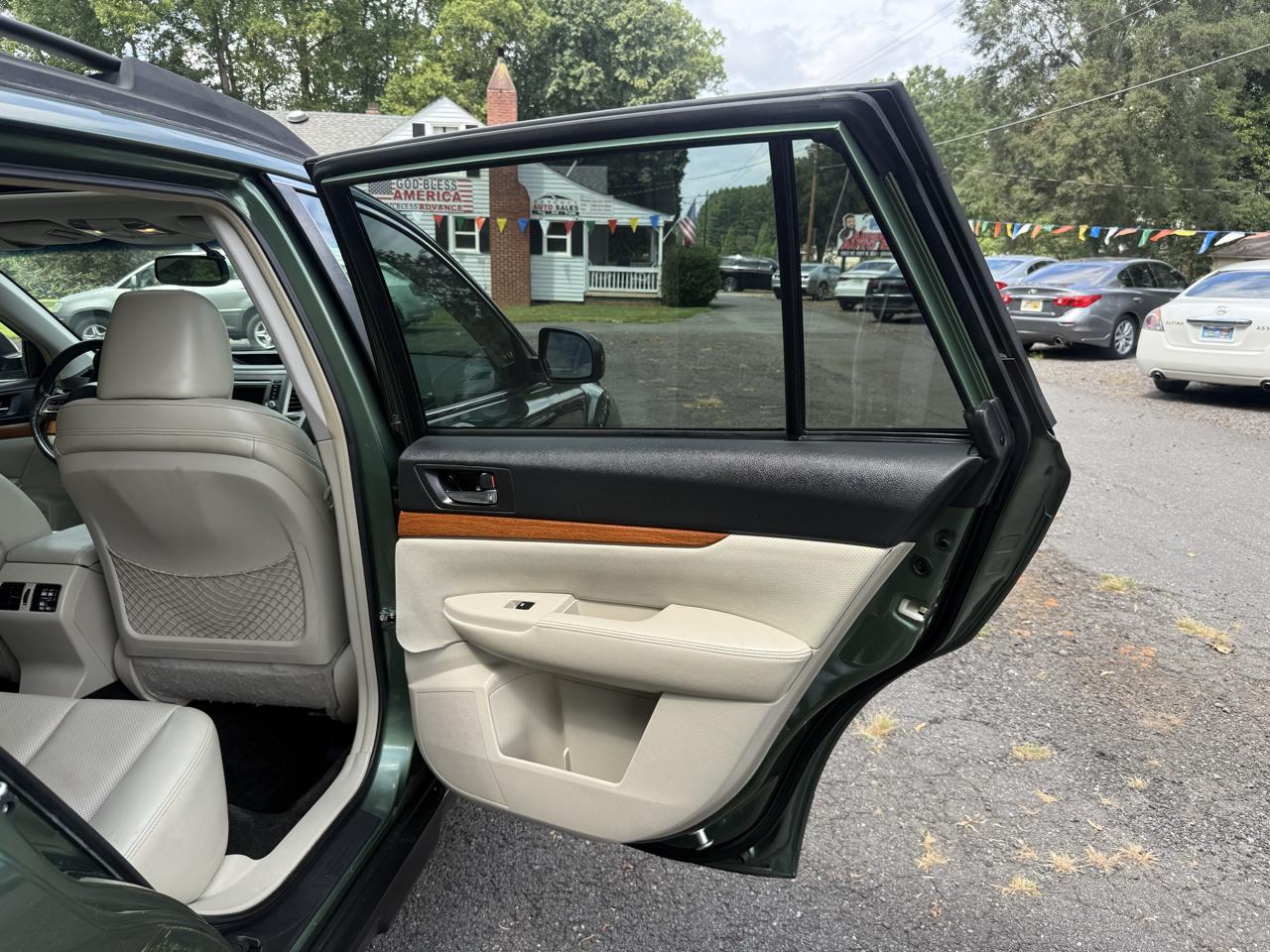 Subaru Outback 2.5i Limited 2013