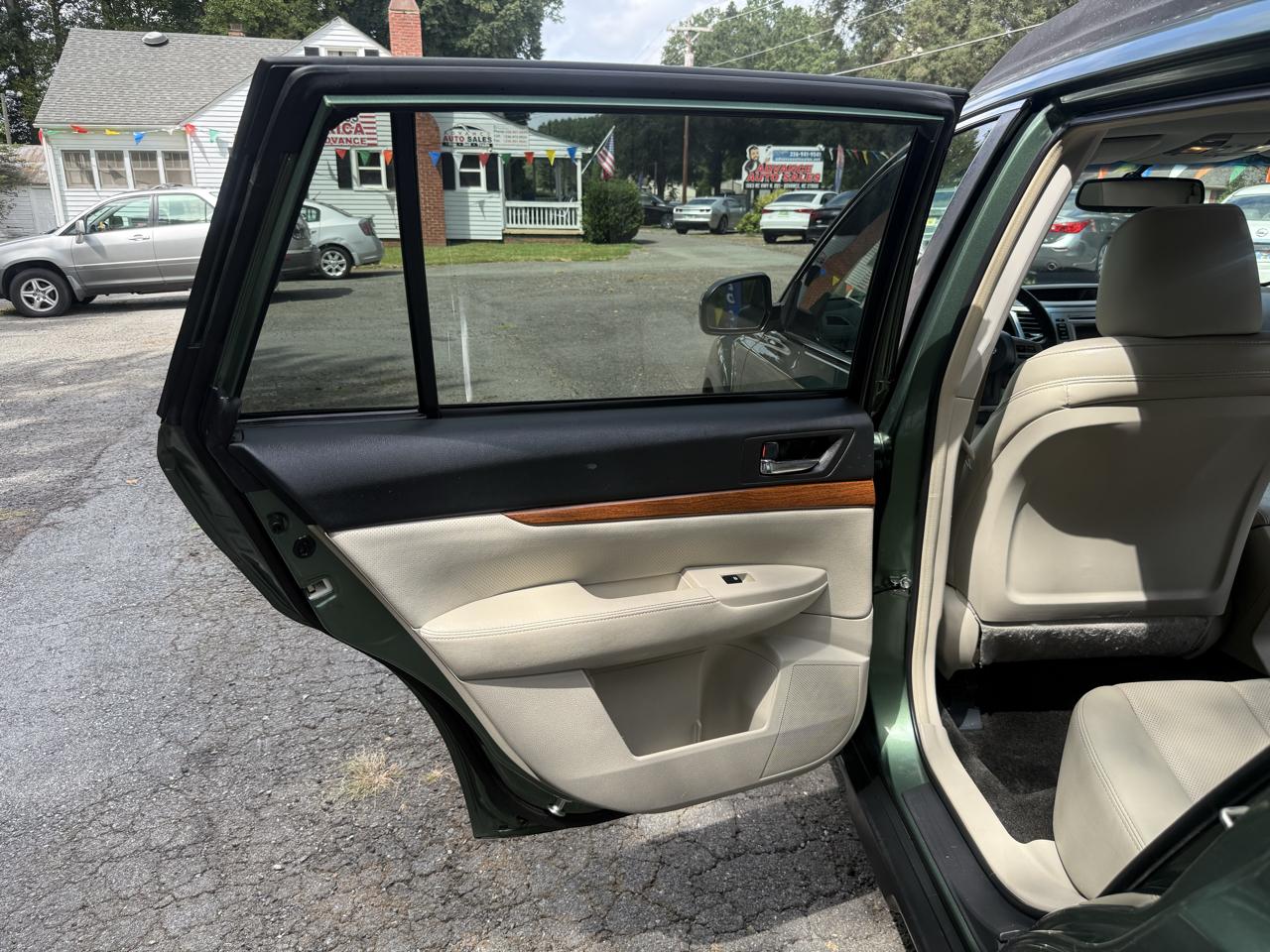 Subaru Outback 2.5i Limited 2013