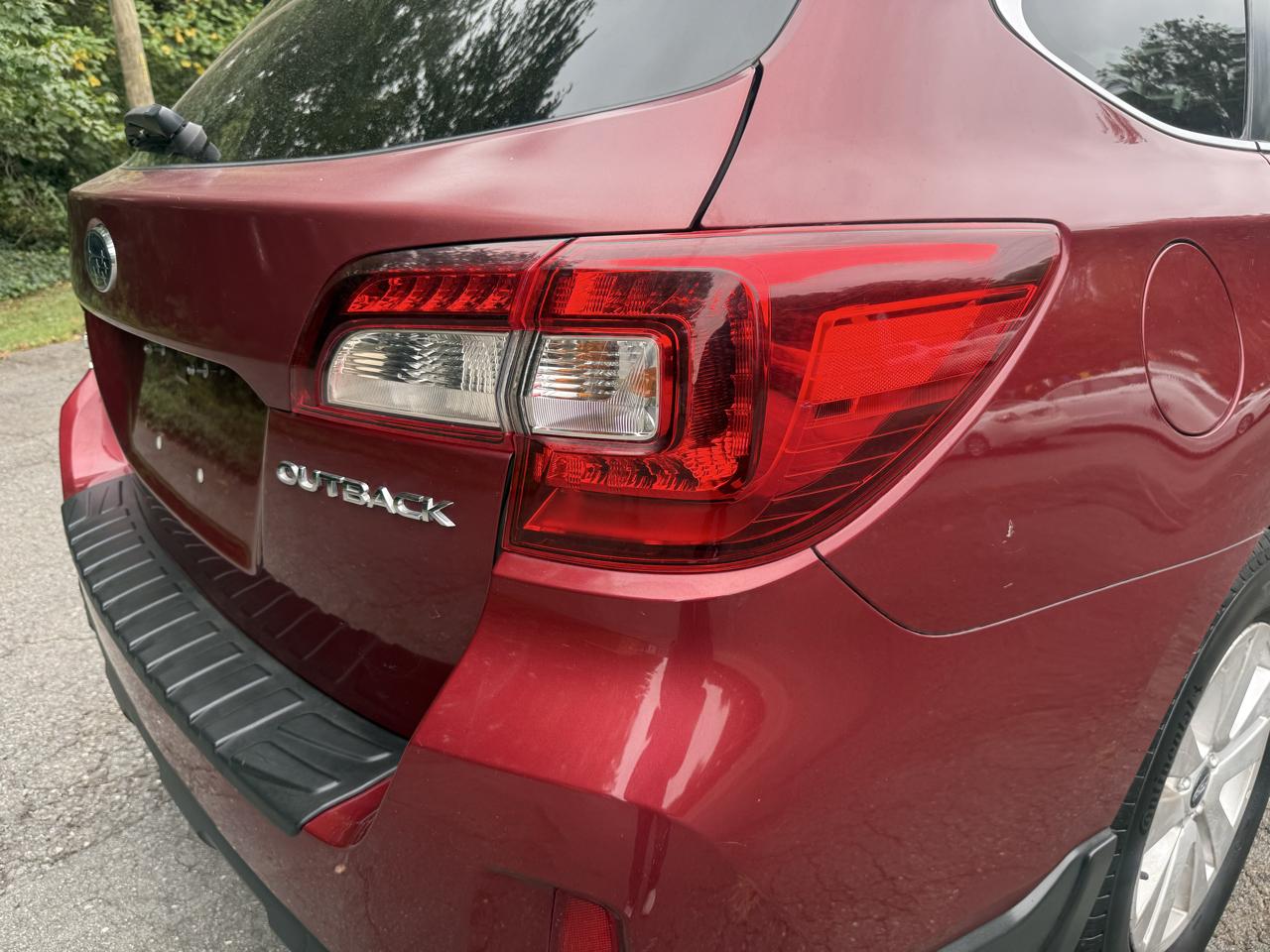 Subaru Outback 4dr Wgn 2.5i Premium 2015