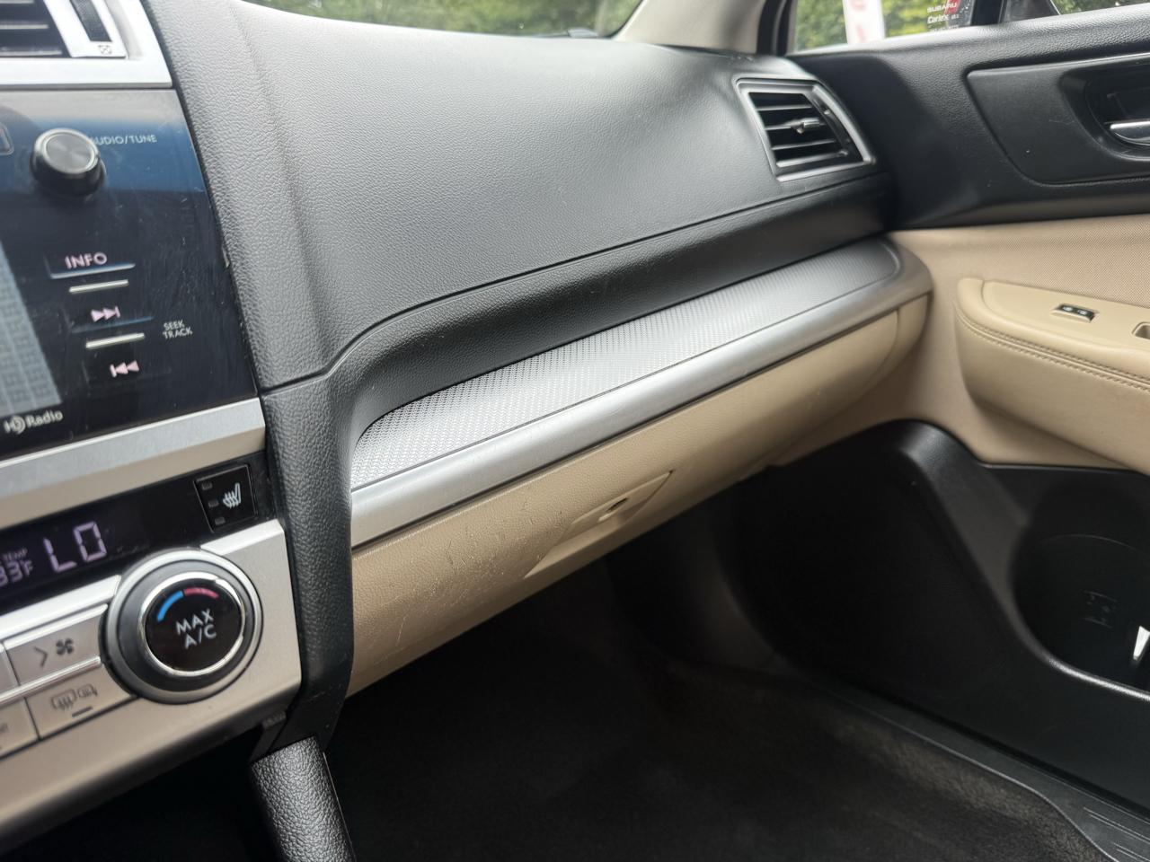 Subaru Outback 4dr Wgn 2.5i Premium 2015