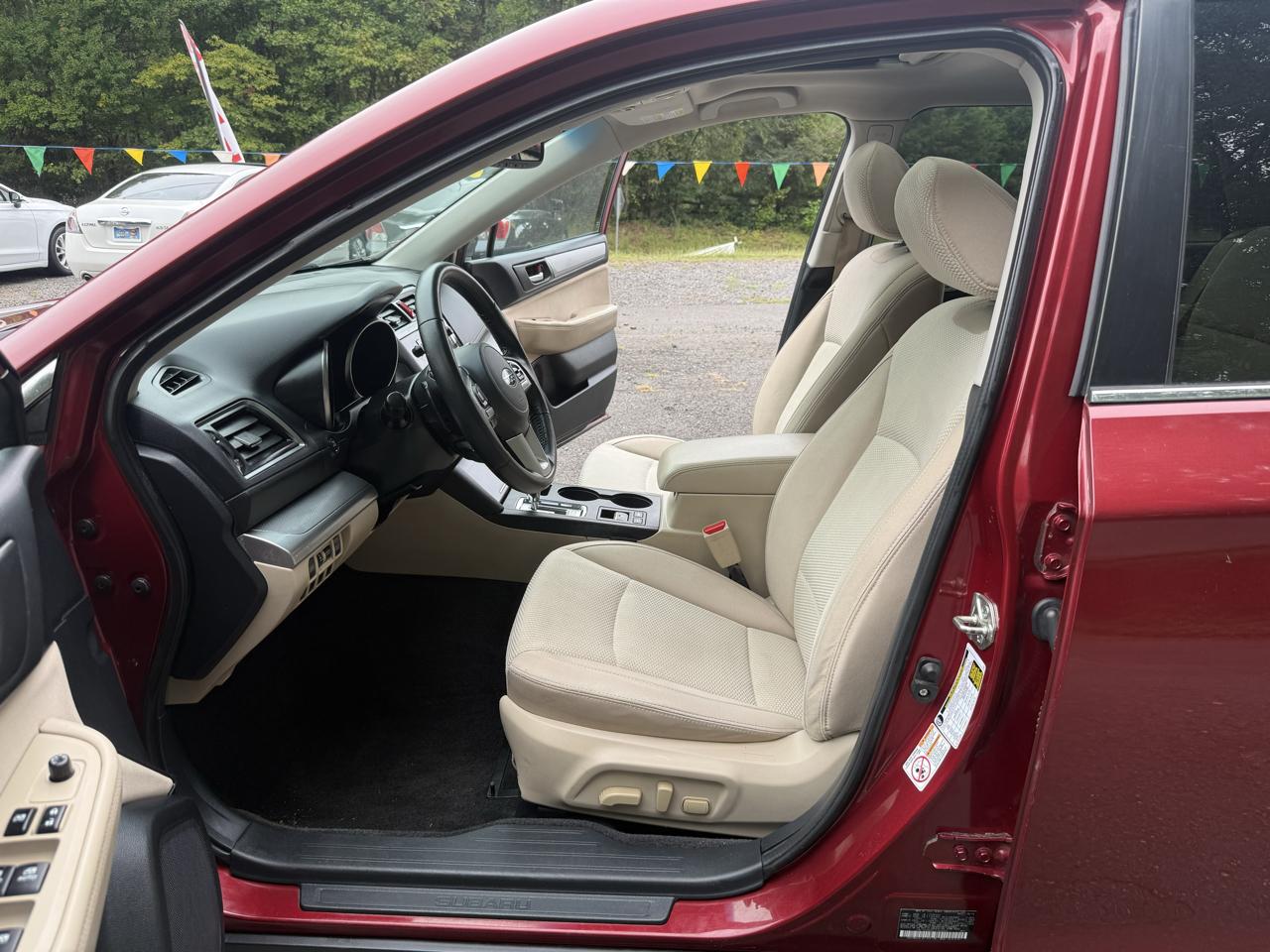 Subaru Outback 4dr Wgn 2.5i Premium 2015