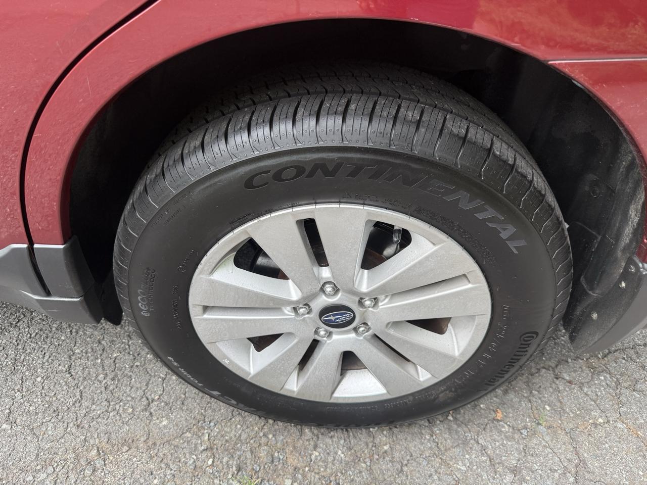 Subaru Outback 4dr Wgn 2.5i Premium 2015