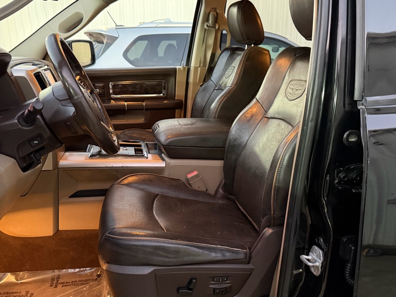 RAM 1500 Laramie Longhorn Edition Crew Cab 2WD 2012 RAM 1500 Laramie Longhorn Edition Crew Cab 2WD 2012