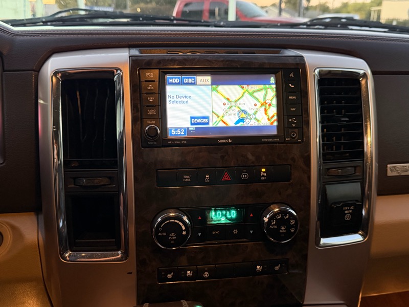 RAM 1500 Laramie Longhorn Edition Crew Cab 2WD 2012 RAM 1500 Laramie Longhorn Edition Crew Cab 2WD 2012