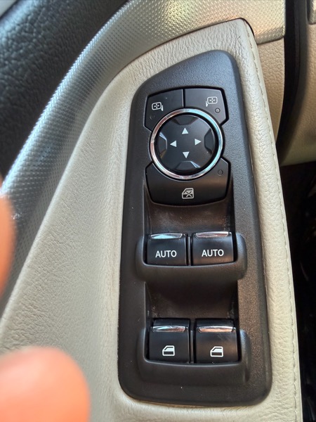 Ford Explorer 4WD 4dr V6 XLT 2015