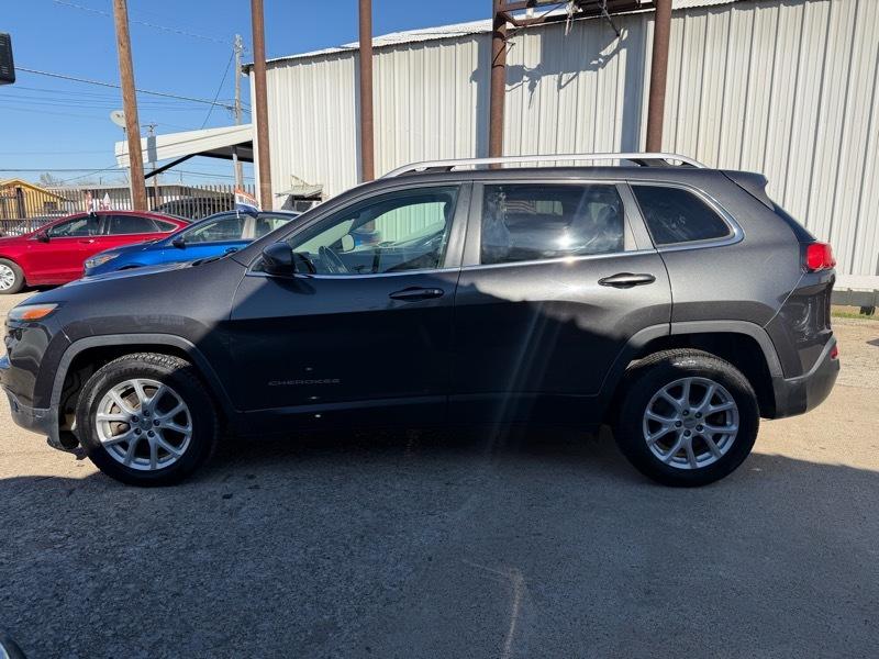 Jeep Cherokee Latitude FWD 2015