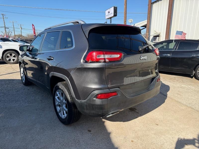Jeep Cherokee Latitude FWD 2015