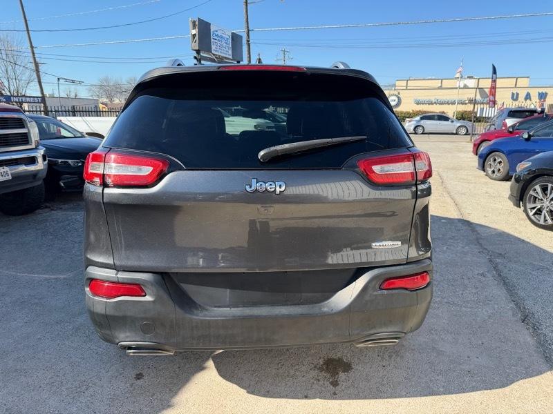 Jeep Cherokee Latitude FWD 2015