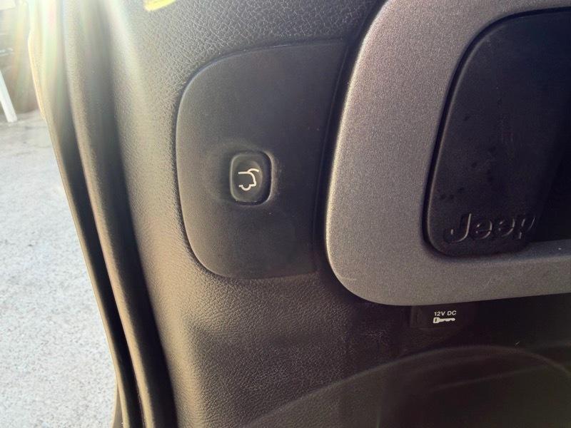 Jeep Cherokee Latitude FWD 2015