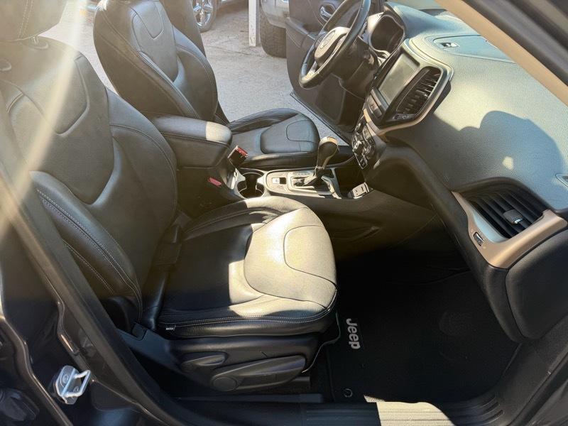 Jeep Cherokee Latitude FWD 2015