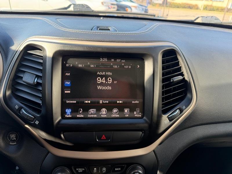 Jeep Cherokee Latitude FWD 2015