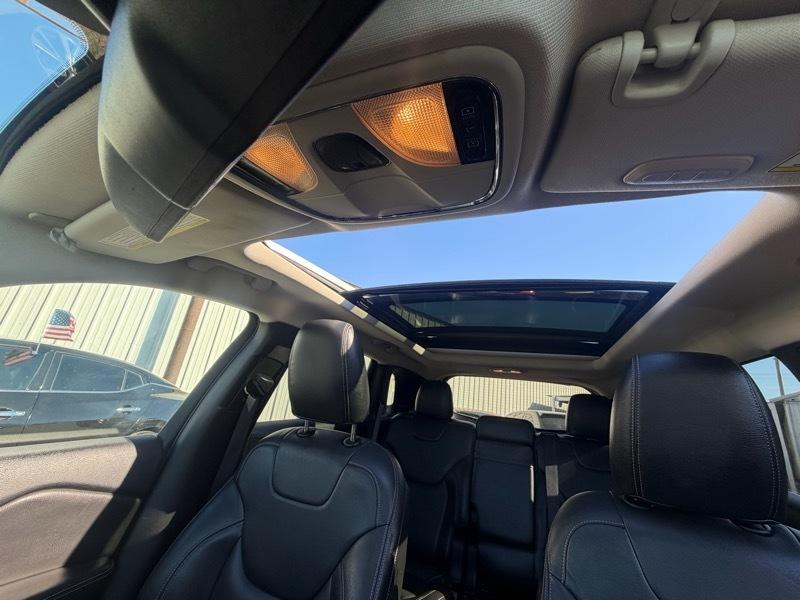 Jeep Cherokee Latitude FWD 2015