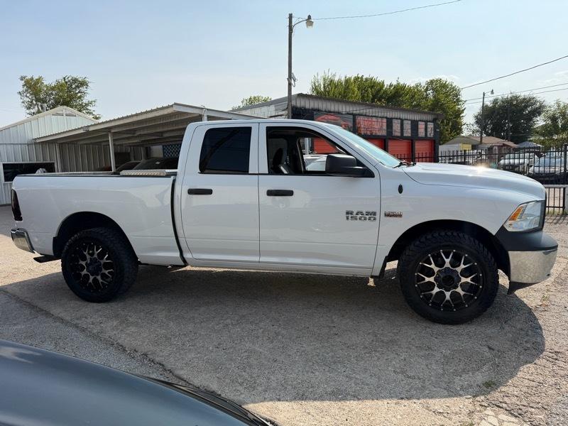 RAM 1500 4WD Crew Cab 140.5" Tradesman 2018
