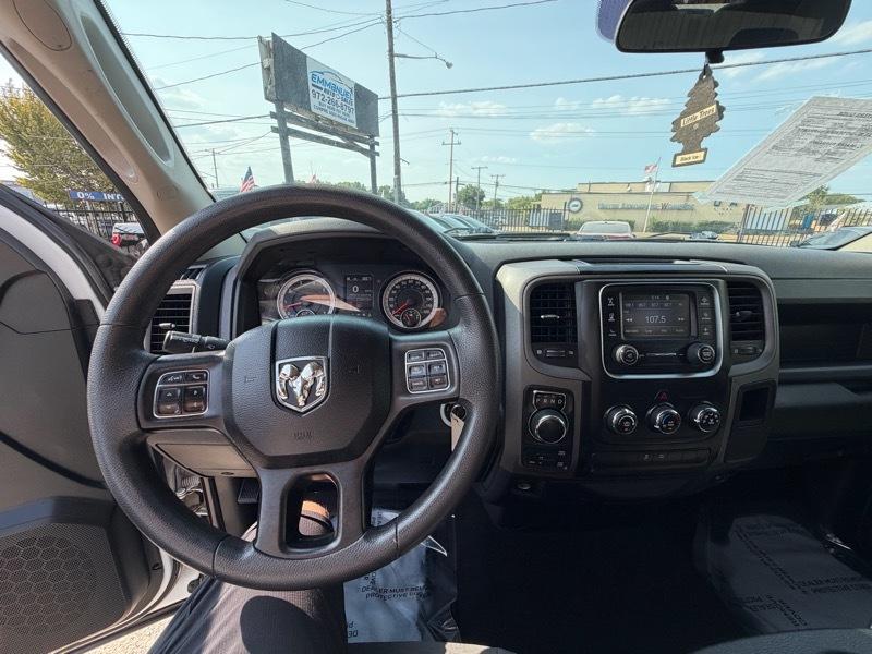 RAM 1500 4WD Crew Cab 140.5" Tradesman 2018
