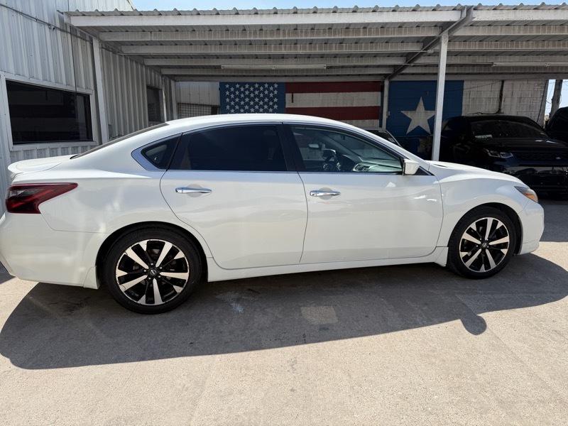 Nissan Altima 2.5 SV 2018