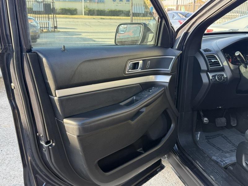 Ford Explorer 2WD 4dr V6 XLT 2017