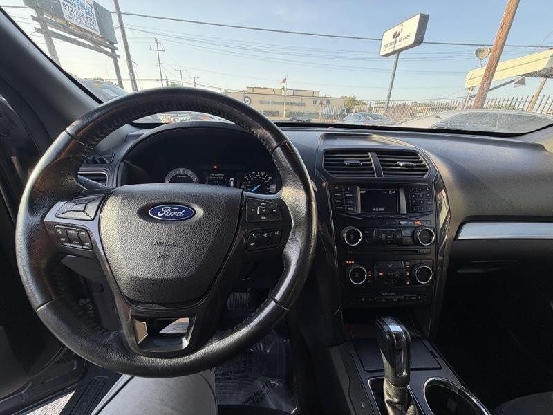 Ford Explorer 2WD 4dr V6 XLT 2017