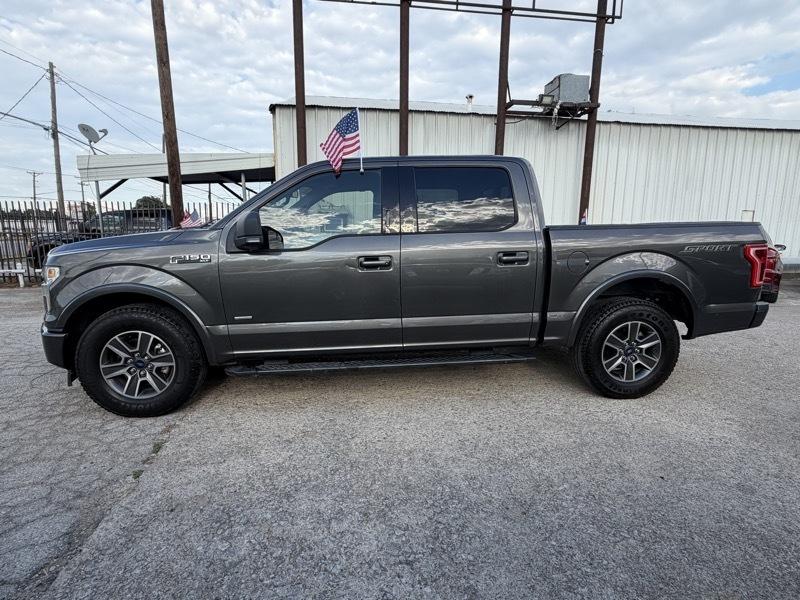 Ford F-150 4WD SuperCab 133" XLT 2017