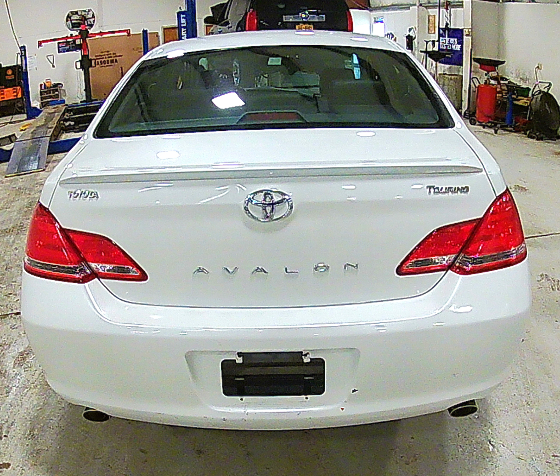 Toyota Avalon Limited 2006