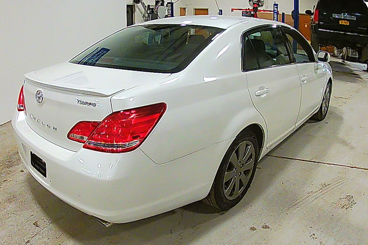 Toyota Avalon Limited 2006