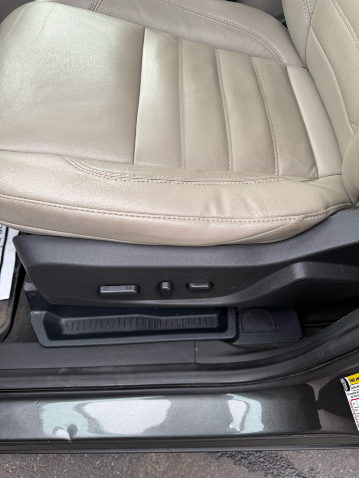 Ford Escape Titanium 4WD 2017