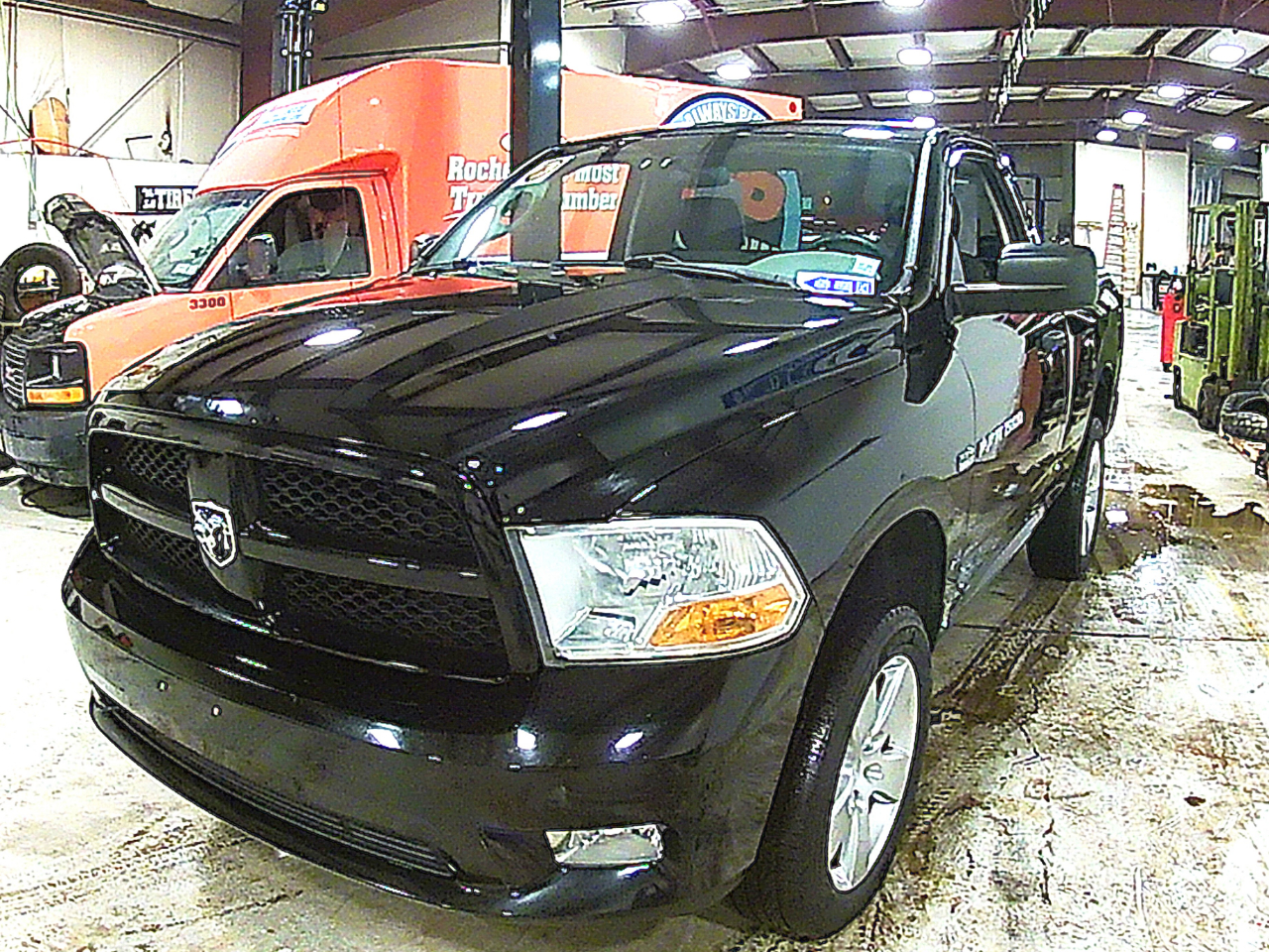 RAM 1500 ST SWB 4WD 2012