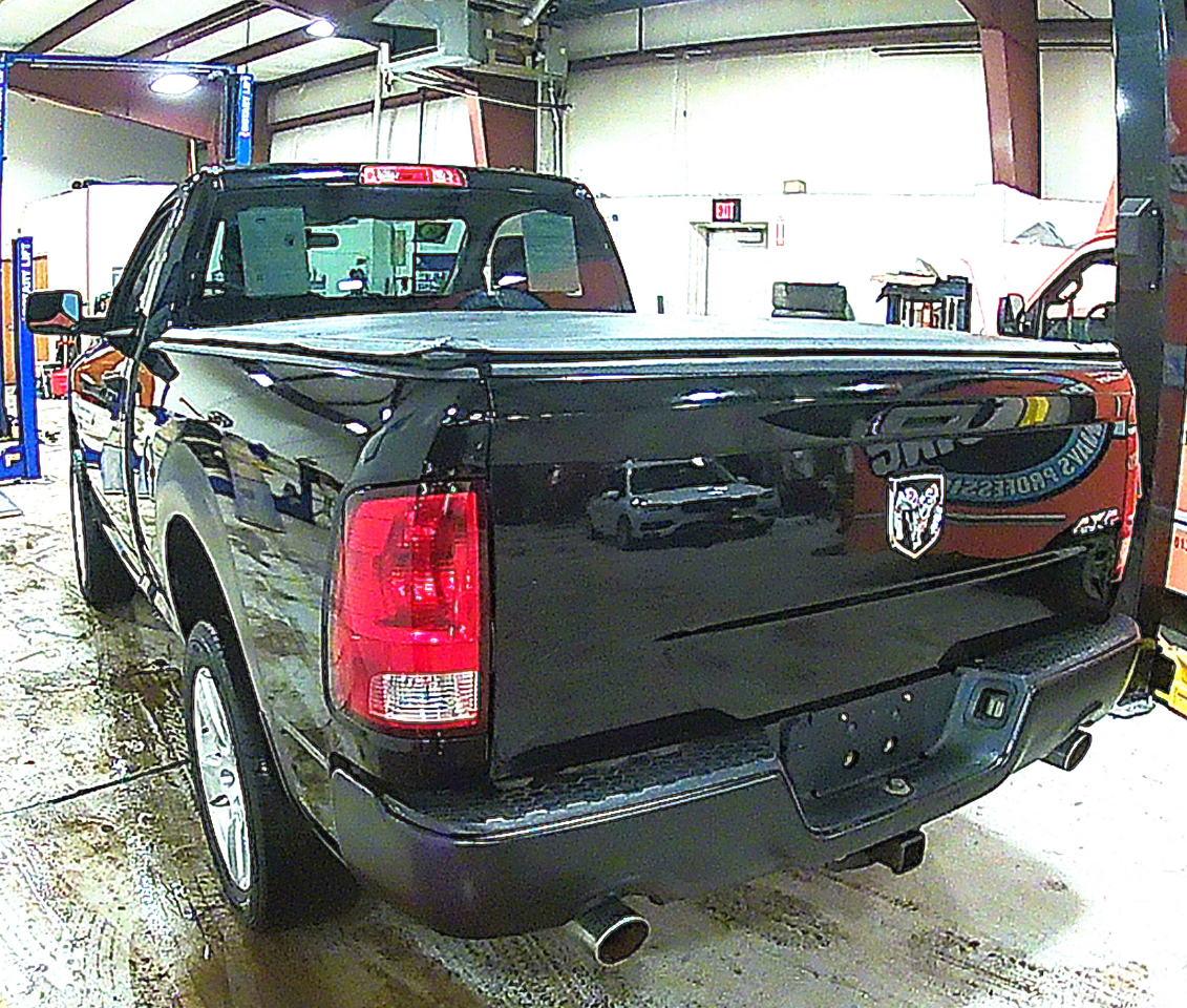 RAM 1500 ST SWB 4WD 2012