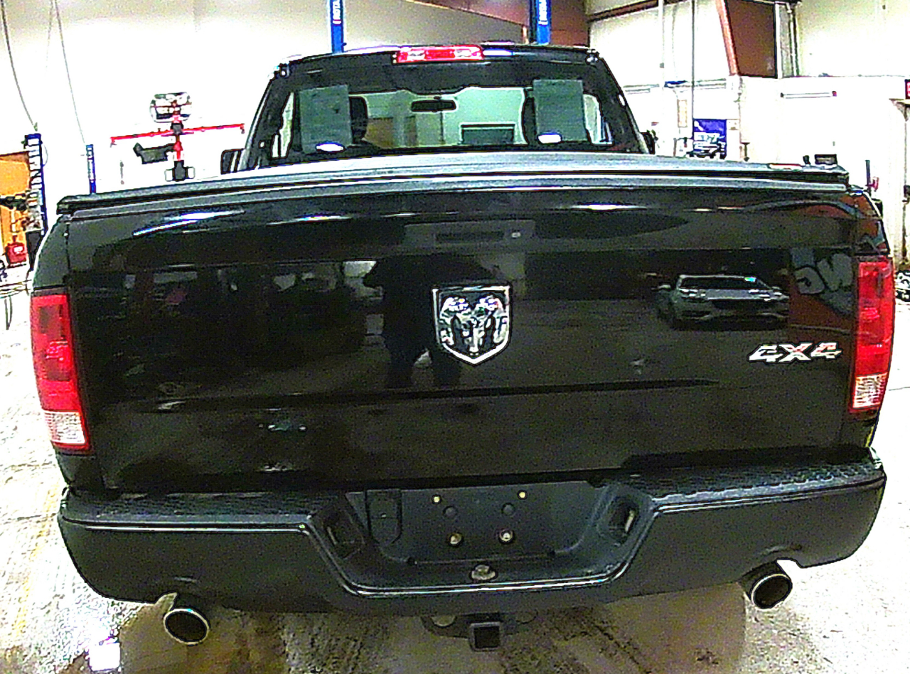 RAM 1500 ST SWB 4WD 2012