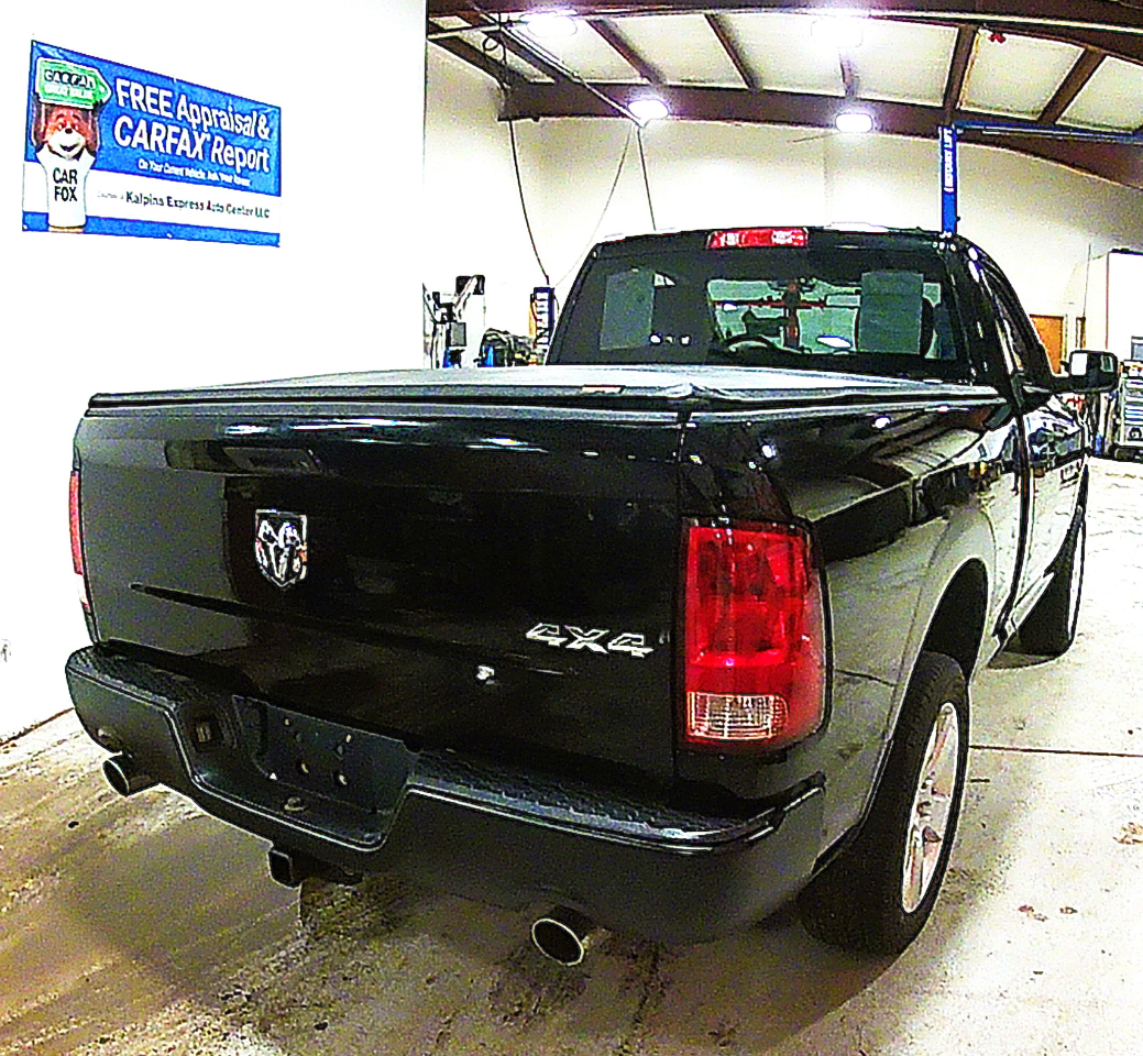 RAM 1500 ST SWB 4WD 2012