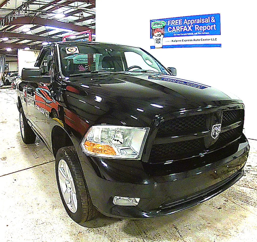 RAM 1500 ST SWB 4WD 2012